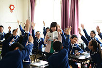 美女哈屌免费视君谊中学“新初中”